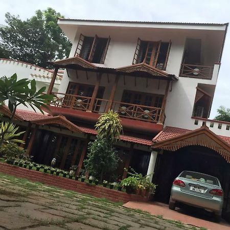 Villa Serena Bangalore Exteriör bild