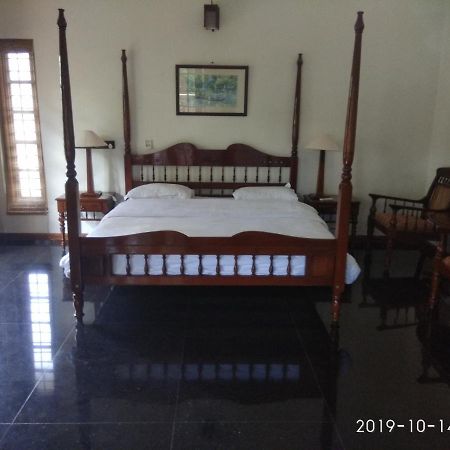 Villa Serena Bangalore Exteriör bild
