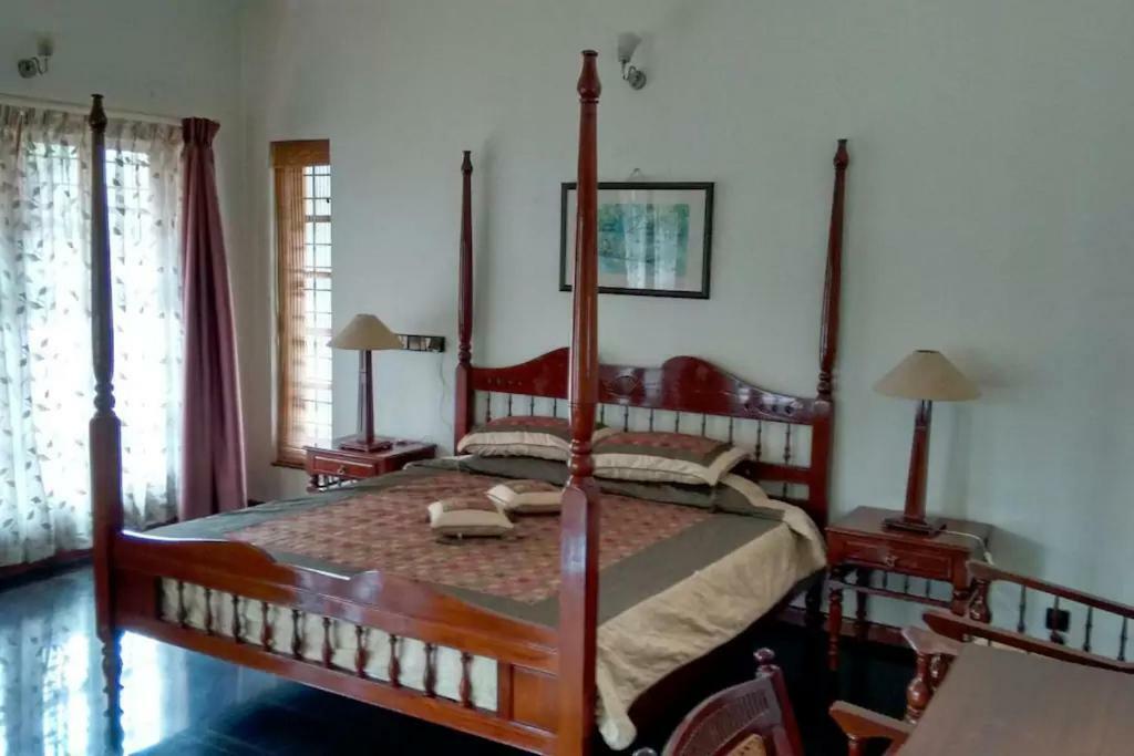 Villa Serena Bangalore Exteriör bild