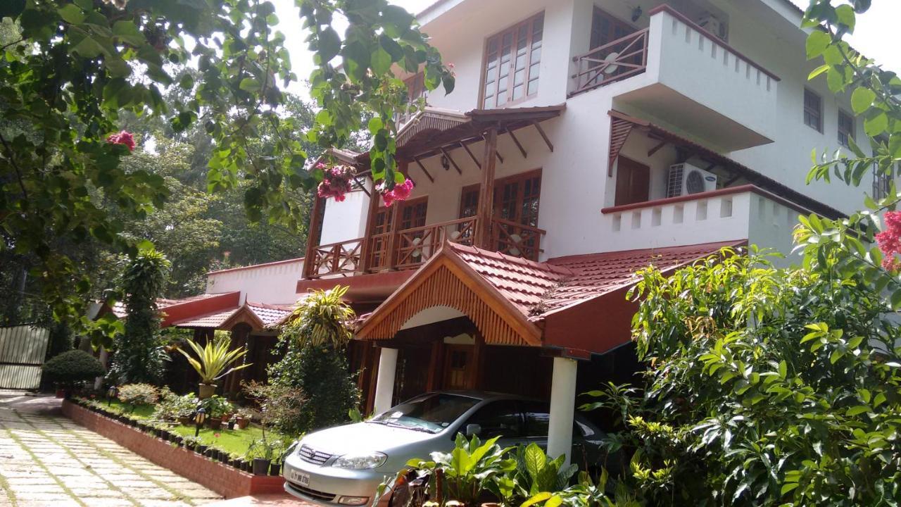 Villa Serena Bangalore Exteriör bild