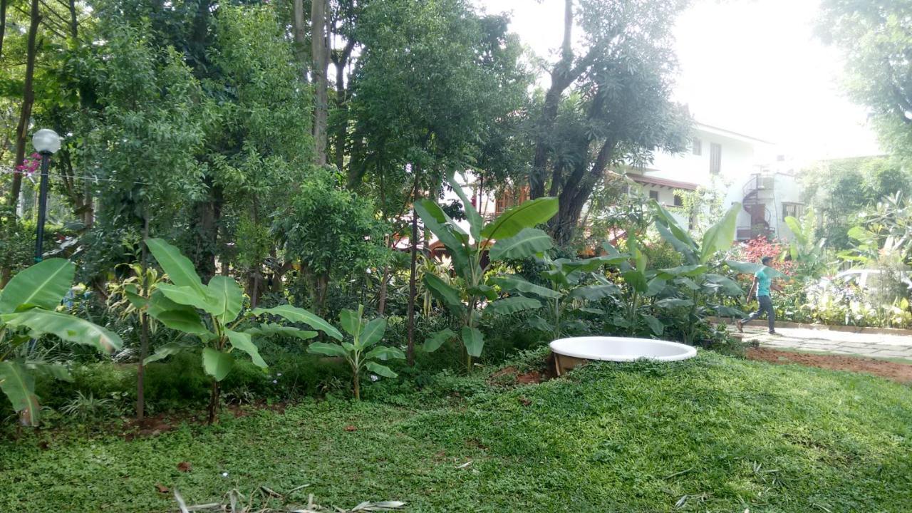 Villa Serena Bangalore Exteriör bild