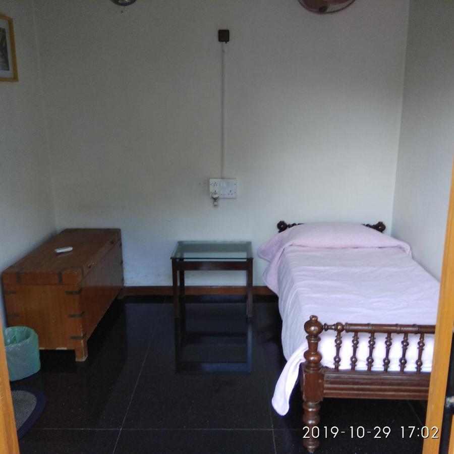Villa Serena Bangalore Exteriör bild