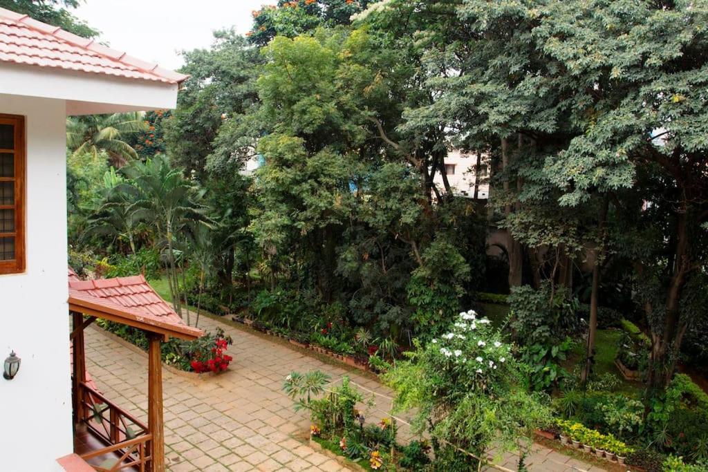 Villa Serena Bangalore Exteriör bild