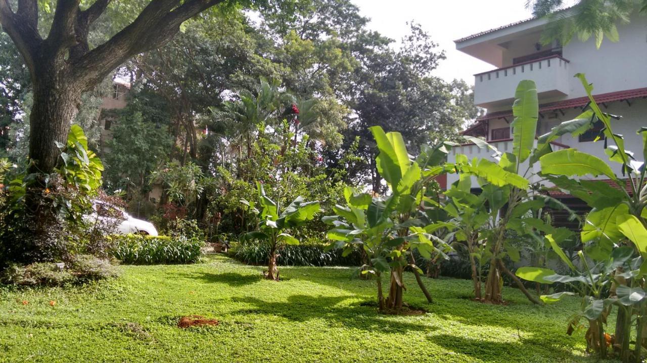 Villa Serena Bangalore Exteriör bild